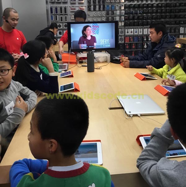 “少儿编程”风北京王府井Apple Store零售店举办“编程一小时”讲座活动